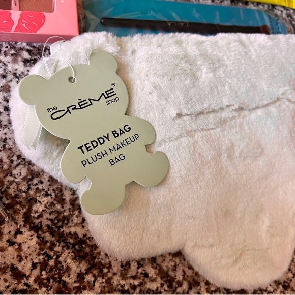 NEW Mixed Makeup Bundle - Picture 7 of 7